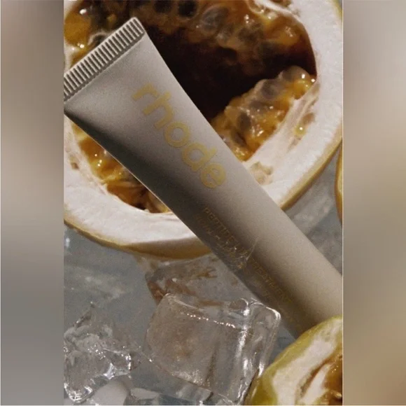 Rhode Peptide Lip Treatment Passionfruit Discontinued NIB - Picture 3 of 6